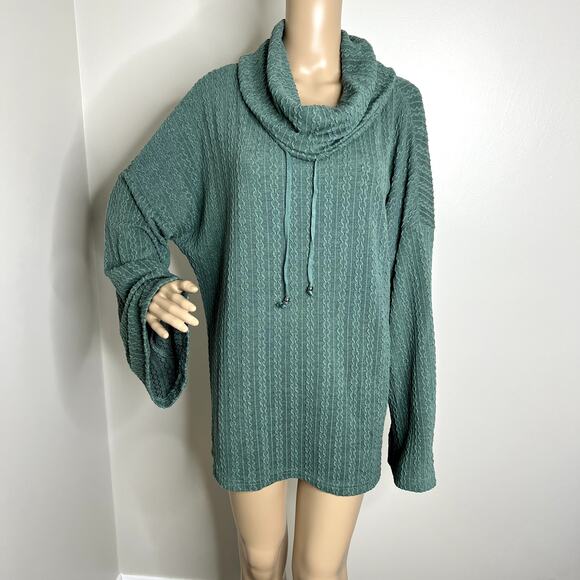 Suzanne Betro Green Textured Cowl Sweater - Picture 1 of 8